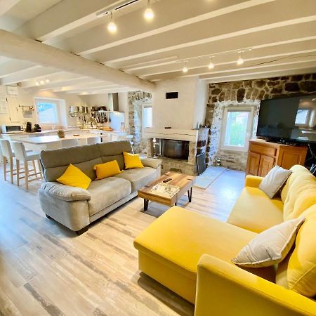 Gite De Groupe 160M2, 15P, Salle De Reception, Jardin, Terrasse Mazan-l'Abbaye Exterior foto